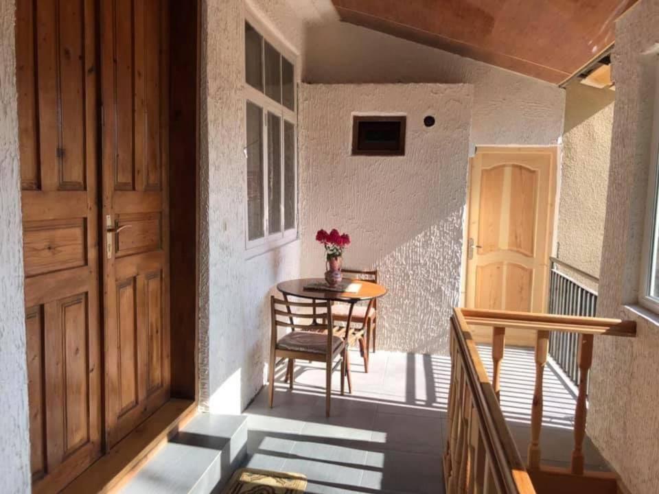 Eliso'S Guesthouse 梅斯蒂亚 外观 照片